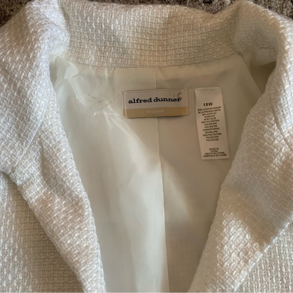 Alfred Dunner White and Yellow Blazer with Bold Stripes - Picture 2 of 4